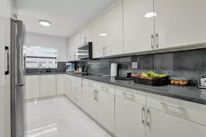 8992 Palm Tree Lane #8992, Pembroke Pines, FL 33024 - Photo 2