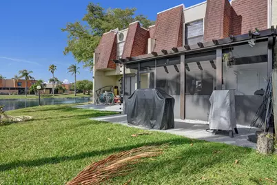 8992 Palm Tree Lane #8992, Pembroke Pines, FL 33024 - Photo 36