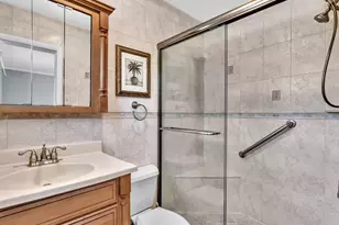 2000 Diana Dr, Hallandale Beach, FL 33009 - Photo 28