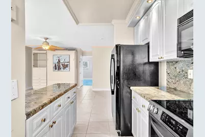 2000 Diana Drive, Hallandale Beach, FL 33009 - Photo 18