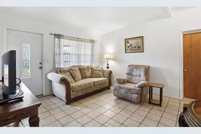 131 Ficus Tree Drive, Lantana, FL 33462 - Photo 6