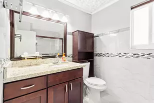 4040 NE 6th Ave, Deerfield Beach, FL 33064 - Photo 12