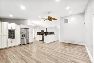 4040 NE 6th Ave, Deerfield Beach, FL 33064 - Photo 4