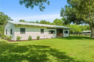 8530 8th St, Vero Beach, FL 32968 - Photo 16