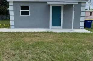 2513 Ave L, Fort Pierce, FL 34947 - Photo 1