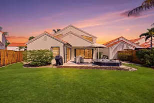 2596 La Cristal Cir, Palm Beach Gardens, FL 33410 - Photo 4