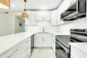 2929 SE Ocean Blvd, Stuart, FL 34996 - Photo 10