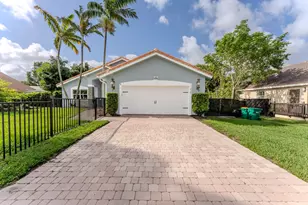 11420 NW 26th St, Plantation, FL 33323 - Photo 2
