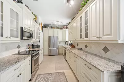 262 Sherwood Forest Drive, Delray Beach, FL 33445 - Photo 6