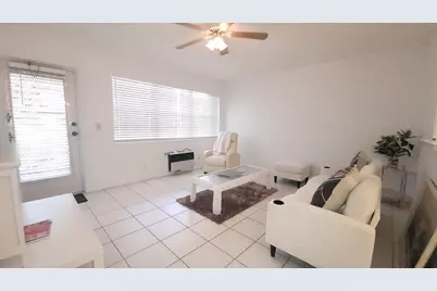 319 Chatham P, West Palm Beach, FL 33417 - Photo 2