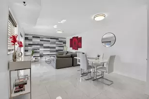 4310 Village Dr, Delray Beach, FL 33445 - Photo 10