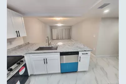 485 N Pine Island Road #204a, Plantation, FL 33324 - Photo 1