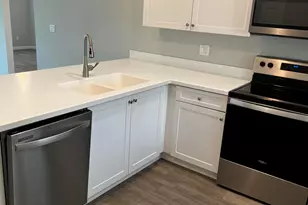 2277 SE Monroe St, Stuart, FL 34997 - Photo 6