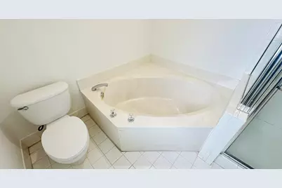7634 NW 99th Way NW, Tamarac, FL 33321 - Photo 10