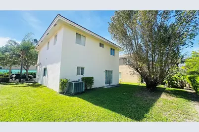 7634 NW 99th Way NW, Tamarac, FL 33321 - Photo 30