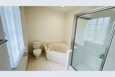 7634 NW 99th Way NW, Tamarac, FL 33321 - Photo 10