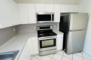 7634 NW 99th Way NW, Tamarac, FL 33321 - Photo 6