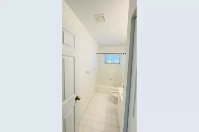 7634 NW 99th Way NW, Tamarac, FL 33321 - Photo 16
