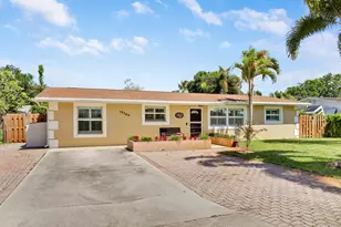 19049 SE Robert Dr, Jupiter, FL 33469 - Photo 2