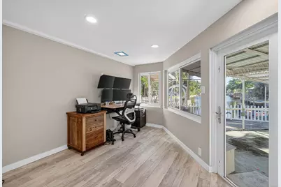 1570 NE 30th Place, Oakland Park, FL 33334 - Photo 26