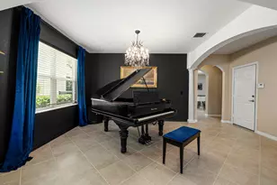 10652 Ivanhoe Ln, Wellington, FL 33414 - Photo 16
