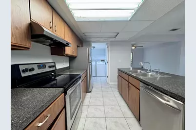 5889 Snowdrop Way, West Palm Beach, FL 33415 - Photo 4