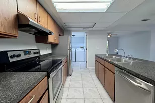 5889 Snowdrop Way, West Palm Beach, FL 33415 - Photo 4