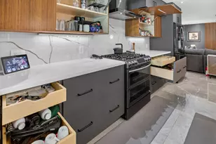 1721 NE 37th St, Oakland Park, FL 33334 - Photo 42