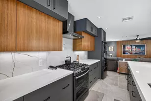 1721 NE 37th St, Oakland Park, FL 33334 - Photo 36