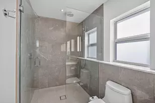 1721 NE 37th St, Oakland Park, FL 33334 - Photo 50