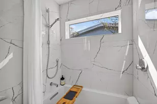 1721 NE 37th St, Oakland Park, FL 33334 - Photo 60