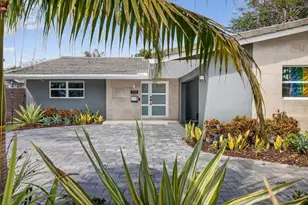 1721 NE 37th St, Oakland Park, FL 33334 - Photo 6