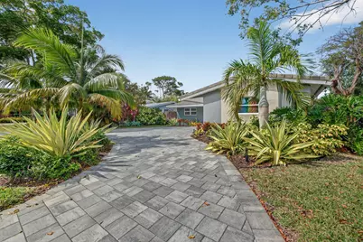 1721 NE 37th Street, Oakland Park, FL 33334 - Photo 4