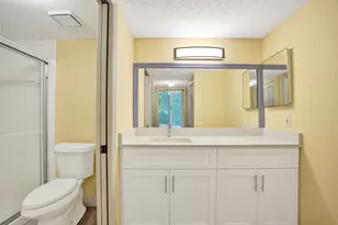 7513 Trent Dr, Tamarac, FL 33321 - Photo 20