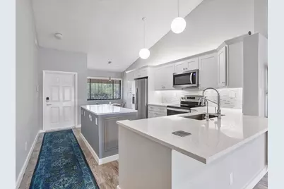 3200 NW 46th Street #203, Oakland Park, FL 33309 - Photo 2