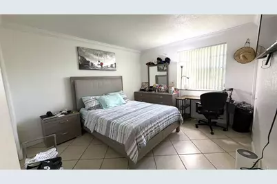 9711 Fontainebleau Boulevard #D105, Miami, FL 33172 - Photo 12