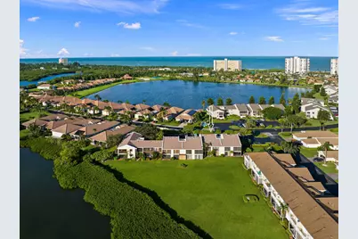 3225 S Lakeview Circle #22-202, Fort Pierce, FL 34949 - Photo 4