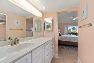 3225 S Lakeview Cir, Fort Pierce, FL 34949 - Photo 32