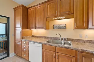 3225 S Lakeview Cir, Fort Pierce, FL 34949 - Photo 22
