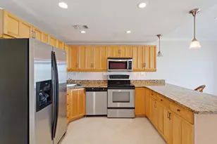 400 Wilma Cir, Riviera Beach, FL 33404 - Photo 6