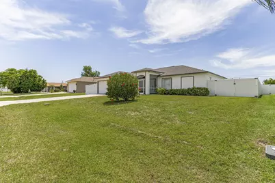 610 SE 21st Lane, Cape Coral, FL 33990 - Photo 8