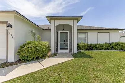 610 SE 21st Lane, Cape Coral, FL 33990 - Photo 10