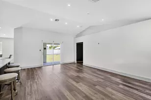 610 SE 21st Ln, Cape Coral, FL 33990 - Photo 12