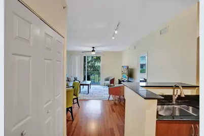 804 E Windward Way #521, Lantana, FL 33462 - Photo 8