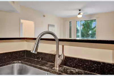 804 E Windward Way #521, Lantana, FL 33462 - Photo 14