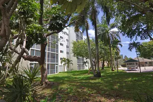 1000 NE 12th Ave, Hallandale Beach, FL 33009 - Photo 18