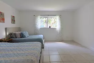 1000 NE 12th Ave, Hallandale Beach, FL 33009 - Photo 6