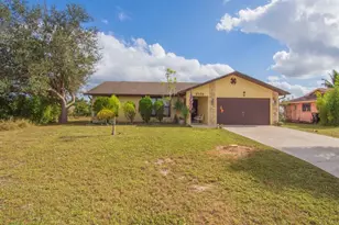 2543 SE Price Ct, Port Saint Lucie, FL 34984 - Photo 4