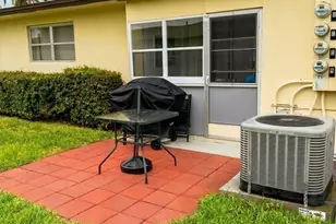 2898 Ashley Dr Dr E, West Palm Beach, FL 33415 - Photo 16