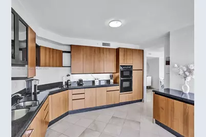 17555 Collins Avenue #1805, Sunny Isles Beach, FL 33160 - Photo 10